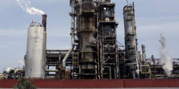 Venezuela se acerca a una paralización de su producción petrolera debido a las restricciones impuestas por EEUU