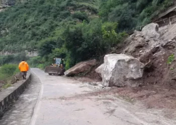 Senadores impulsan el mantenimiento integral de la Ruta Provincial 33