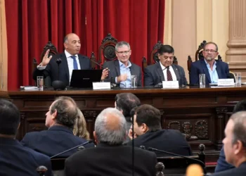 Salta defiende su equilibrio fiscal y detalla el Presupuesto 2026: prioridad en educación, salud y seguridad