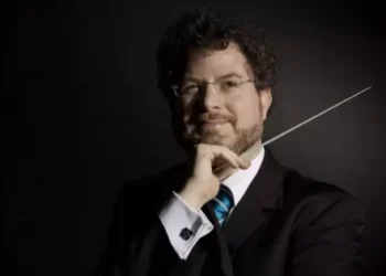 Noam Zur regresa a Salta para dirigir a la Orquesta Sinfónica en el cierre de temporada del Mozarteum