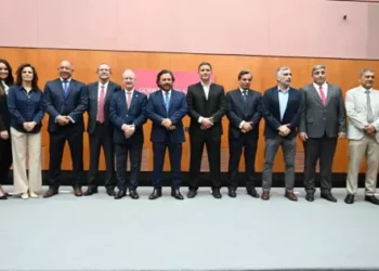 “Salteños, tengan la certeza que Salta es y será la perla del norte argentino”, afirmó Sáenz en la asunción del nuevo Gabinete