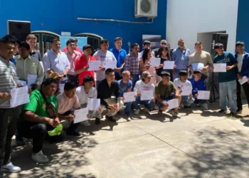 El Bordo: Educación entregó certificados en auxiliar mecánico de motos a estudiantes