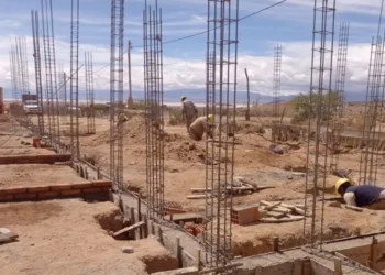 La Poma: Construye un edificio educativo para el secundario 5.205