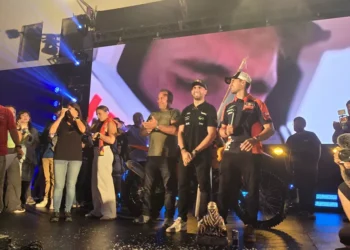 Luciano y Kevin Benavides fueron recibidos por los salteños en una jornada histórica