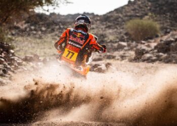 Dakar 2026: Luciano Benavides, firme en el Top 5 de motos