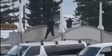 Masacre en Australia: La policía imputó al autor del tiroteo en Bondi Beach por terrorismo y 15 cargos de asesinato