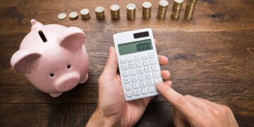 El consumo se derrumba y los argentinos llegan sin ahorros a 2026, advierte un nuevo informe económico