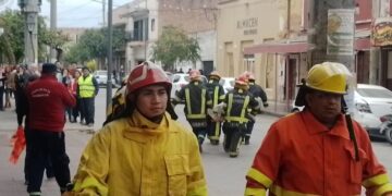 Orán: Defensa Civil y fuerzas de emergencia pusieron a prueba su capacidad de respuesta en un simulacro de evacuación en Tribunales