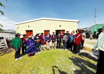 Orán: Angosto de Paraní celebró con orgullo a la Virgen de Fátima con acto, desfile y la visita de autoridades de Luxemburgo