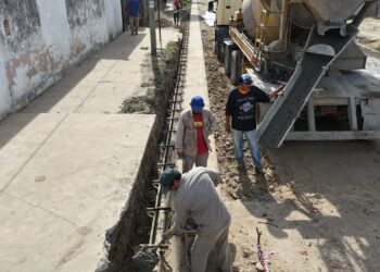 Orán: Avanza la obra de cordón cuneta en Barrio Mitre