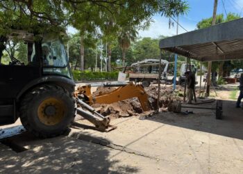 Aguaray: Avanzan los trabajos de recambio de cloacas en Av. Sarmiento