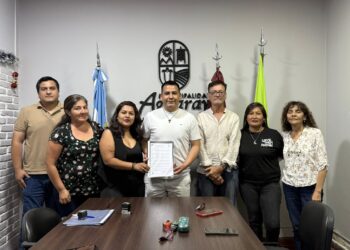Aguaray: Histórica firma de convenio para la obra del pozo de agua en El Algarrobal