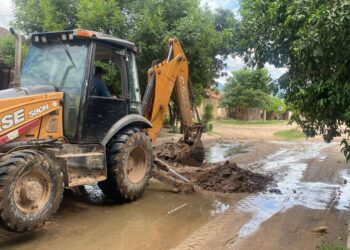 Aguaray: Trabajos de cloacas en Barrio 47 Vivendias