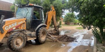 Aguaray: Trabajos de cloacas en Barrio 47 Vivendias