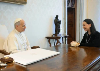 Tras reunirse con el Papa León XIV, confirman que Corina Machado visitará el jueves a Trump