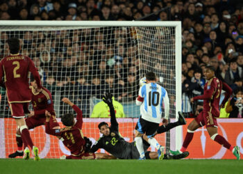 Messi le regaló otro triunfo a la Selección en la noche de su despedida