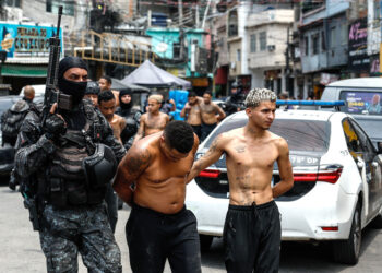 Brasil: Cómo fue y qué dejó el sangriento operativo policial en Río