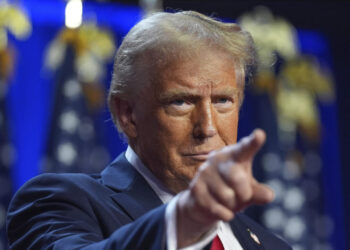 Donald Trump anunció la cancelación de una segunda ola de ataques en Venezuela tras la liberación de presos políticos