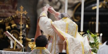 El Vaticano abre un nuevo capítulo: misa tradicional latina vuelve a San Pedro con autorización papal