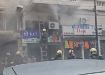 Incendio de un local en Once: hay cerca de 40 personas afectadas, siete menores de edad