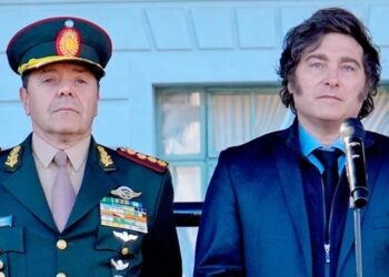 Carlos Presti asume en Defensa sin renunciar a su jerarquía militar