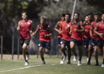 Independiente y Huracán, de amistosos en Montevideo