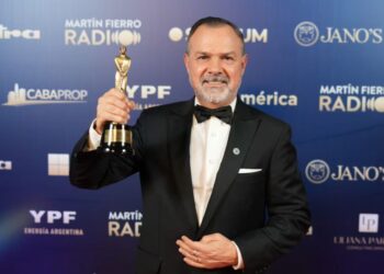 Gustavo Sylvestre se alza con el Martín Fierro 2025 a la mejor labor periodística en radio