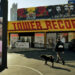 La gloria y caída de Tower Records: del paraíso musical a la bancarrota