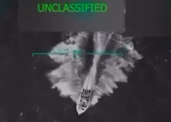 Estados Unidos bombardeó otra lancha en el Pacífico y crecen las tensiones con Venezuela