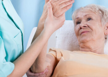 Día Mundial de la Osteoporosis: alertan sobre el riesgo de fracturas en mujeres mayores de 50