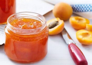 Mermelada casera de damascos con chía