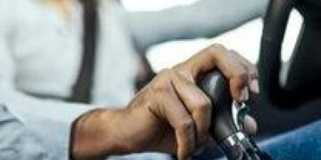 Revelan el sedán blanco con el que operaba la red de trata en un colegio de Salta