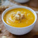 Crema de verduras especiadas con zanahoria y calabaza: una cena liviana y llena de sabor