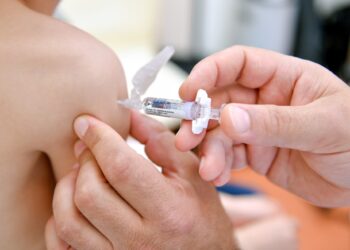 🦠 Provincia alerta por nuevo brote de sarampión y critica a Nación