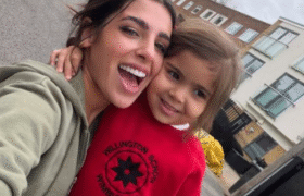 Valentina Cervantes enterneció las redes con una foto junto a su hija Olivia tras regresar a Londres