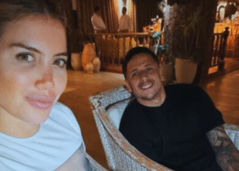 La romántica postal de Wanda Nara y Martín Migueles en Punta del Este: besos, familia y calma en Navidad