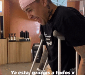 Tiago PZK fue operado y llevó tranquilidad a sus seguidores: “Gracias por la buena energía”