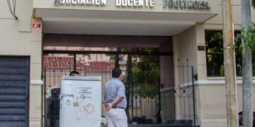 ADP suspendió el paro tras la postergación del debate por la reforma del Estatuto Docente