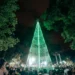 Salta encendió su espíritu navideño: la plaza 9 de Julio brilló con el tradicional arbolito