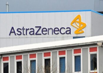La Justicia española reconoce efectos secundarios de la vacuna AstraZeneca como accidente laboral