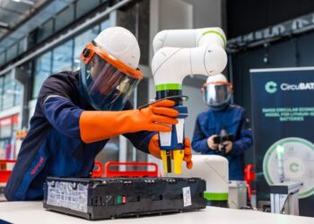 🔋 Suiza lanza un sistema robótico que revoluciona el reciclaje de baterías eléctricas