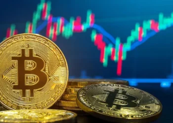 Bitcoin rompe récord y Solana se perfila para subir hasta un 40%
