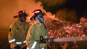 San Lorenzo: controlan incendio de pastizales tras intenso operativo interinstitucional