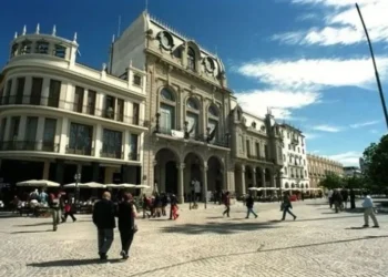 Se abre la convocatoria para la Feria Navideña de Arte 2025 en el Centro Cultural América