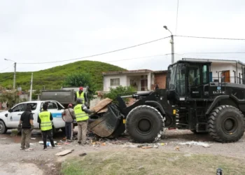 Refuerzan el descacharrado en la zona sudeste ante el aumento del riesgo de dengue