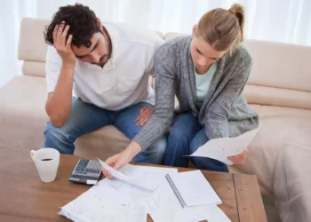 📉 Endeudamiento en alza: hogares bajo presión financiero