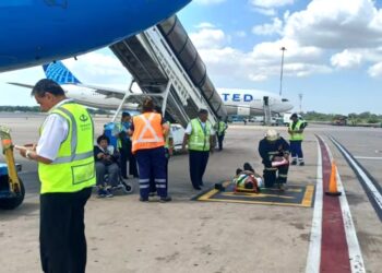 Seis heridos en el Aeropuerto de Ezeiza tras el desplome de un elevador para pasajeros con movilidad reducida