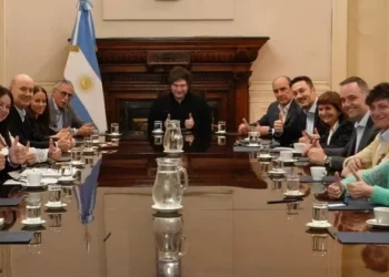 🤝 Gobernadores desconfían del llamado al diálogo de la Casa Rosad