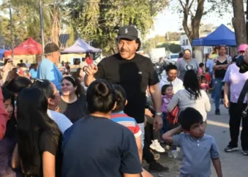 El gobernador Sáenz compartió una jornada de celebración junto a las familias de Hipólito Yrigoyen
