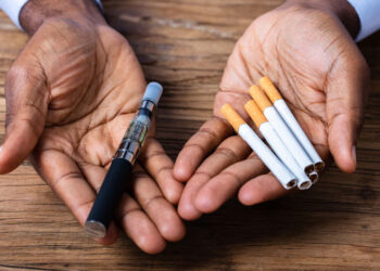 El negocio del cigarrillo entra en crisis: las tabacaleras apuestan al futuro con vapeadores y tabaco calentado